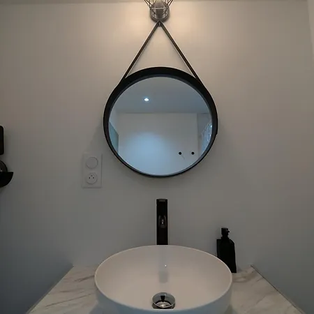 Confortable Et Moderne Avec Clim Et Jardin Prive - Sauge Apartment